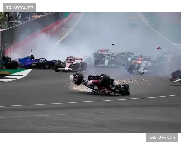 F1车手周冠宇赛车故障退赛，车队检查机械问题